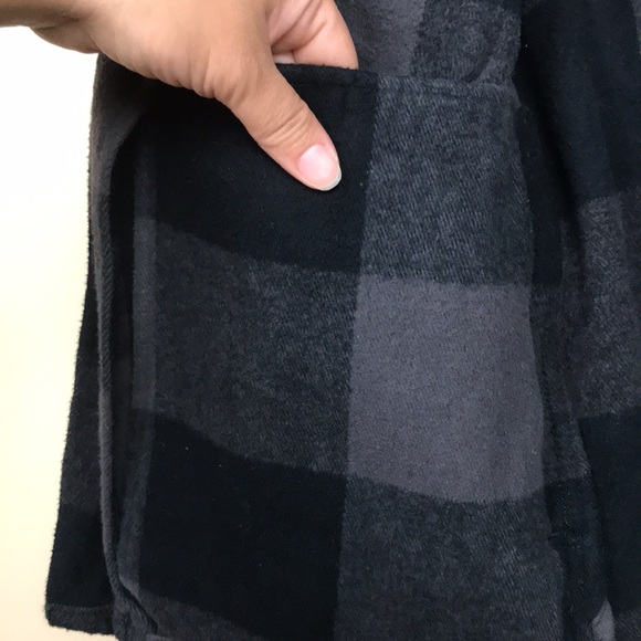 Abercrombie & Fitch Soft A&F Collection Women’s Thick Plaid Flannel Shacket - Picture 8 of 10